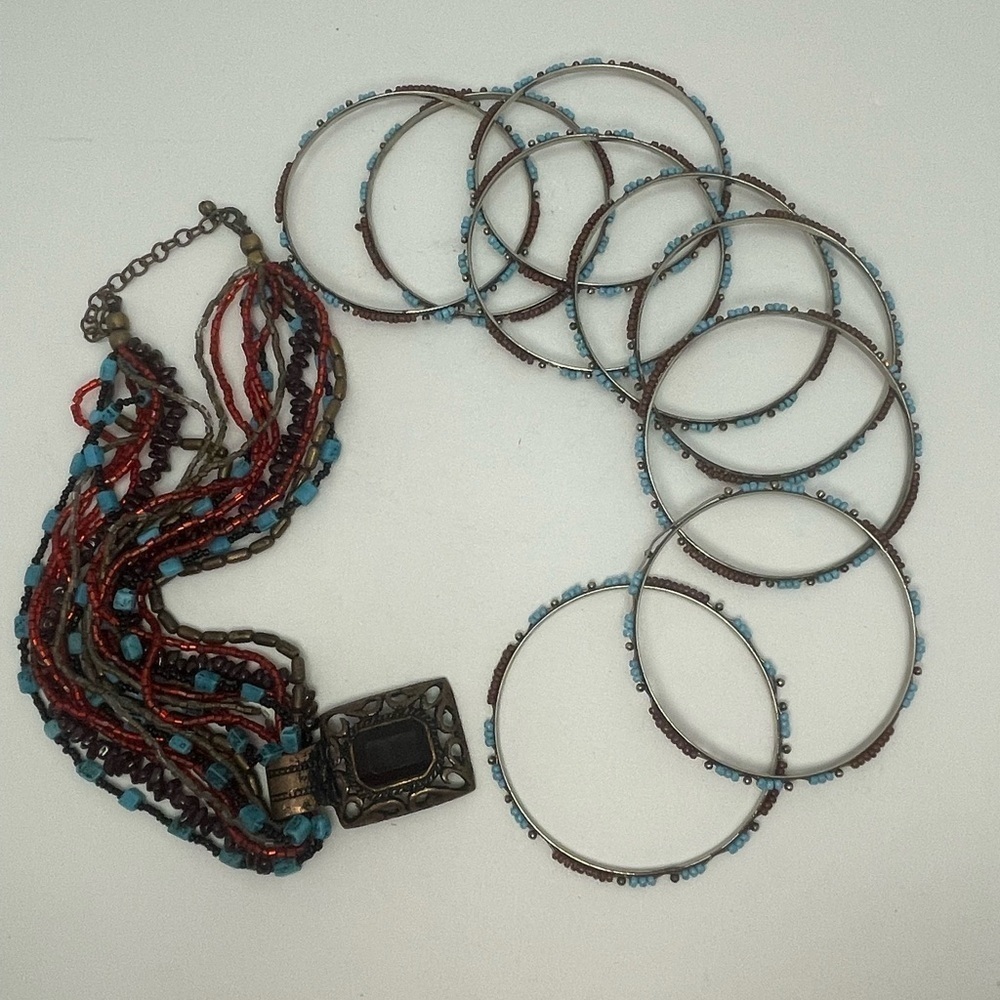 Turquoise and Coral color beaded necklace and bangle bracelets - Picture 6 of 7